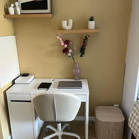 Studio-terrasse-proche-gare-cc Apartman *